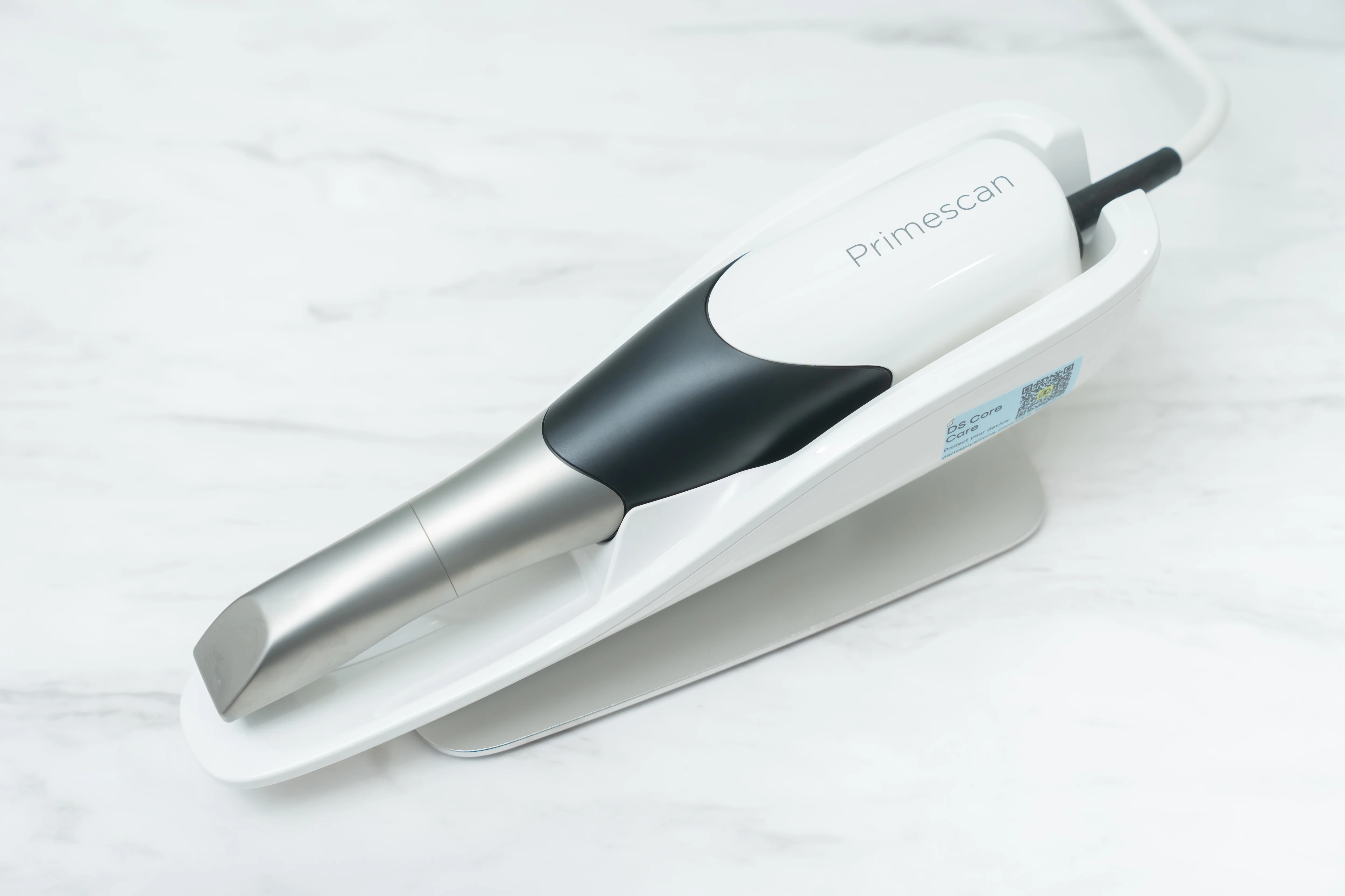 Intraoral scanner