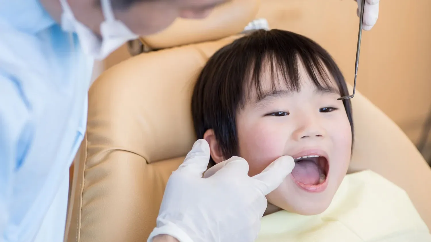 お子さまの歯の健康は、将来の口腔環境に大きく影響を与えます。